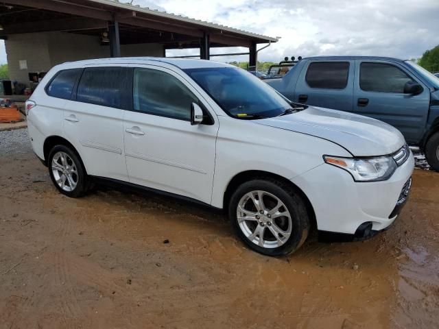 2014 Mitsubishi Outlander SE