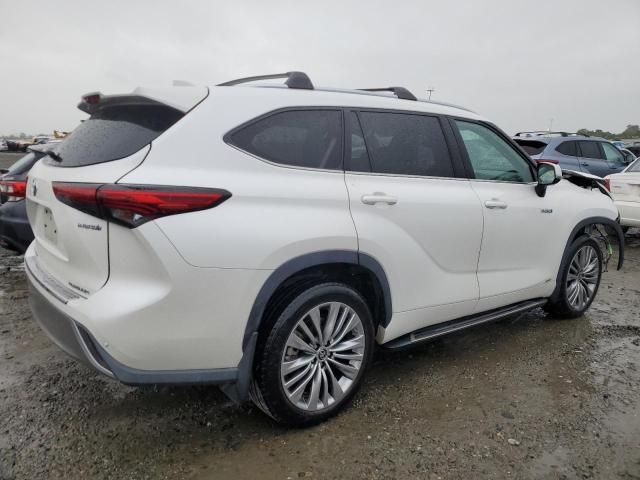 2021 Toyota Highlander Hybrid Platinum