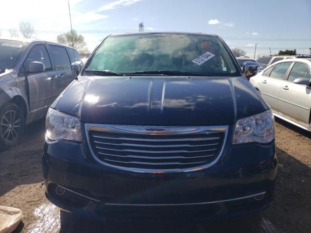 2013 Chrysler Town & Country Touring L