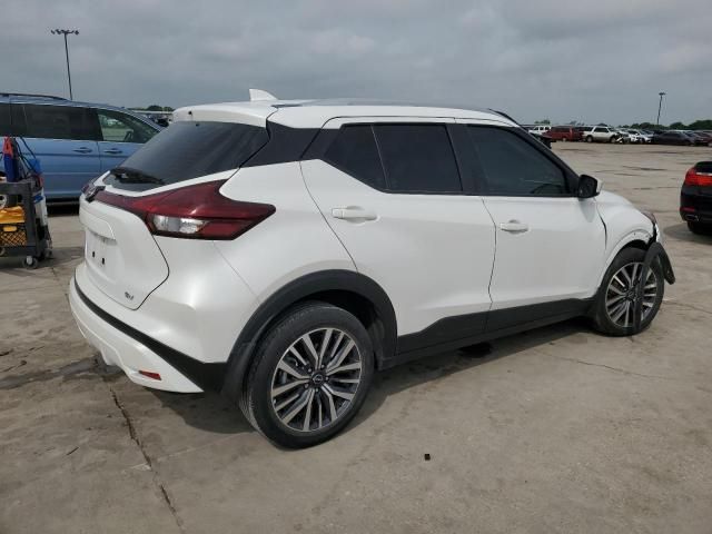 2022 Nissan Kicks SV