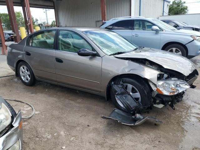 2004 Nissan Altima Base