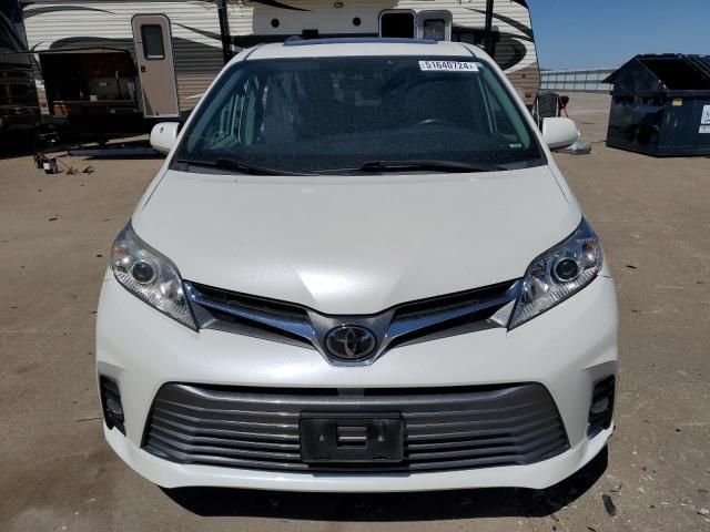 2019 Toyota Sienna XLE