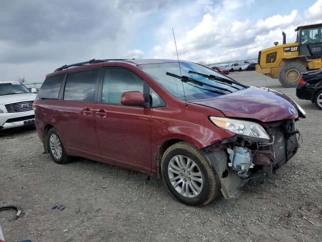 2013 Toyota Sienna XLE