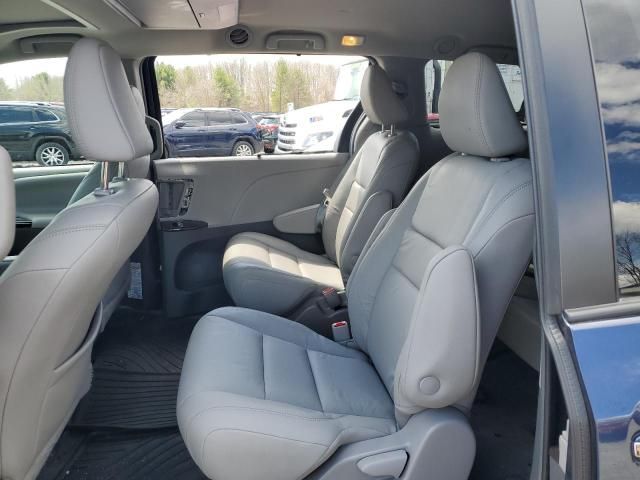 2019 Toyota Sienna XLE