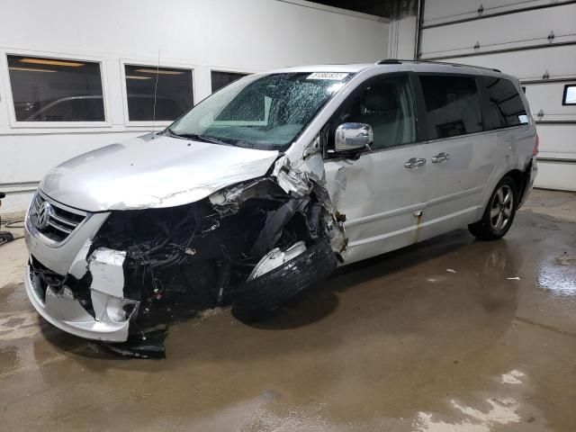 2010 Volkswagen Routan SEL