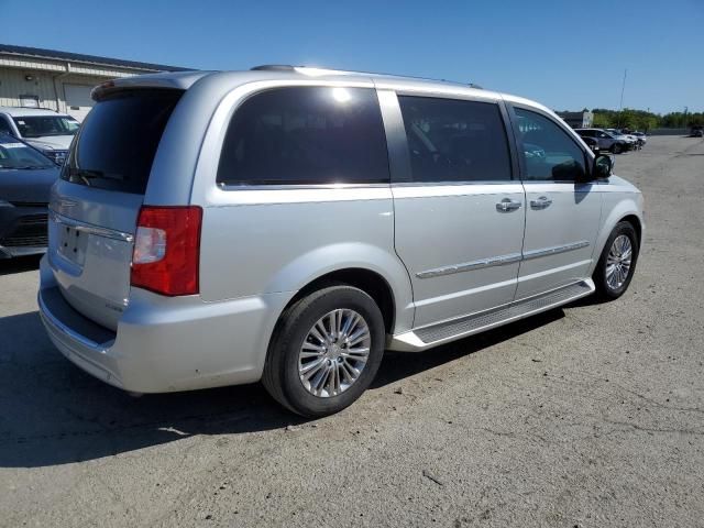 2011 Chrysler Town & Country Limited