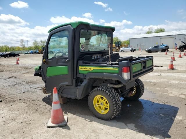 2022 John Deere XUV835R