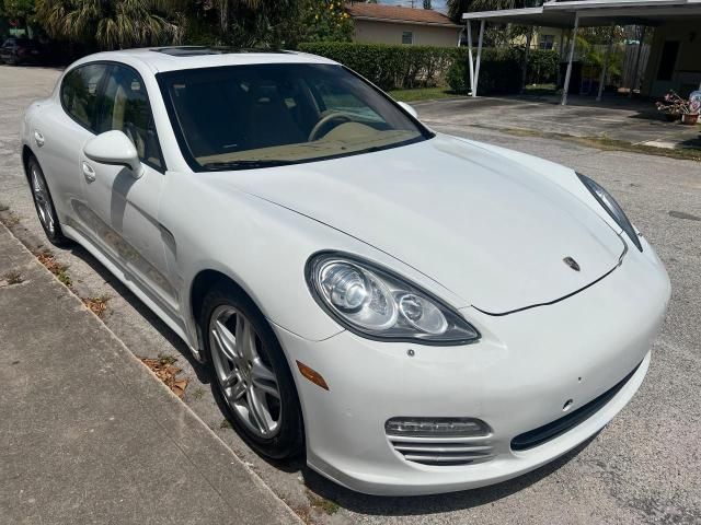 2013 Porsche Panamera 2