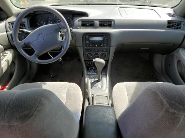 2001 Toyota Camry LE