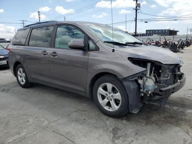 2013 Toyota Sienna LE