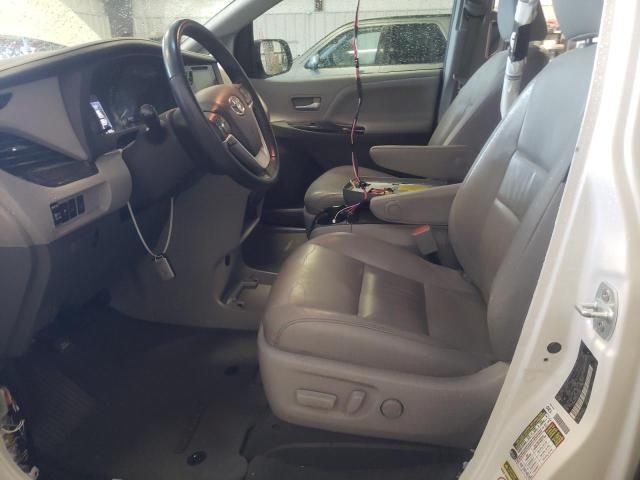 2016 Toyota Sienna XLE