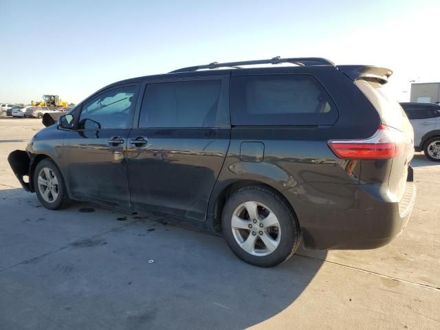 2015 Toyota Sienna LE