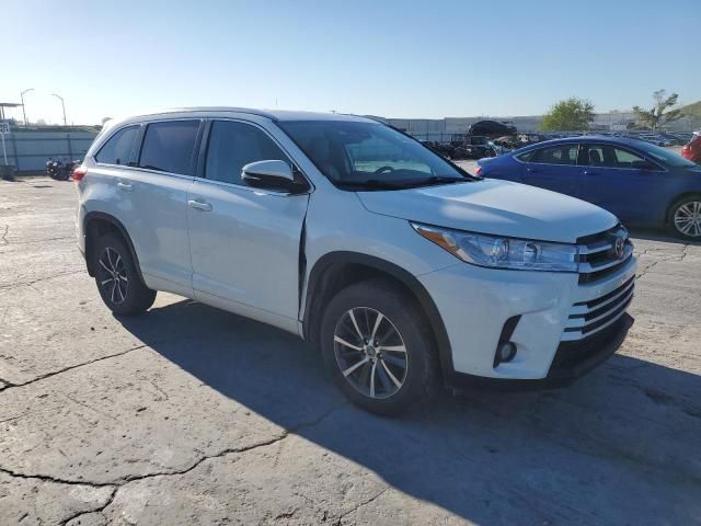 2017 Toyota Highlander SE