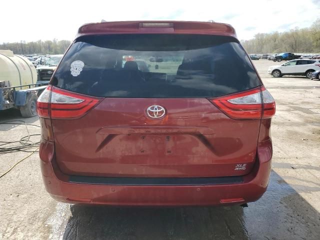 2015 Toyota Sienna XLE