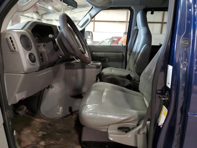 2012 Ford Econoline E350 Super Duty Wagon