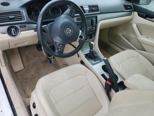 2014 Volkswagen Passat SE