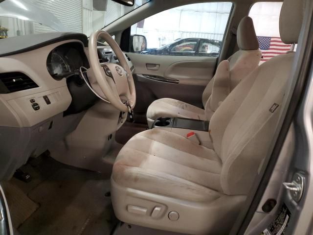 2013 Toyota Sienna LE