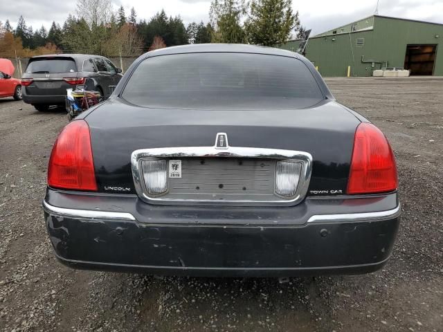 2011 Lincoln Town Car Signature Limited