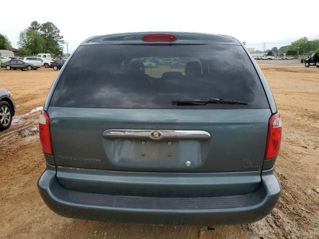 2007 Chrysler Town & Country LX