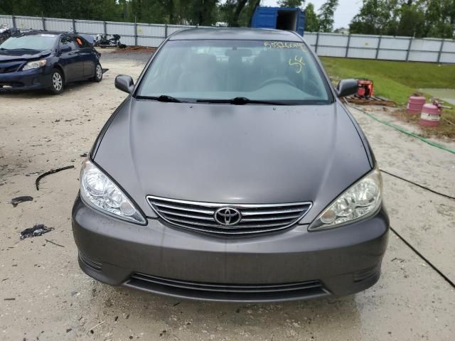 2005 Toyota Camry LE