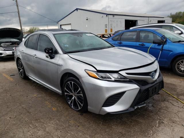 2020 Toyota Camry SE