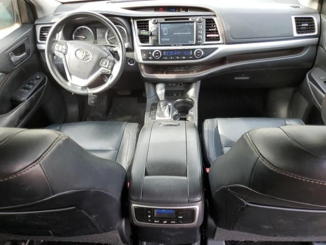 2018 Toyota Highlander SE