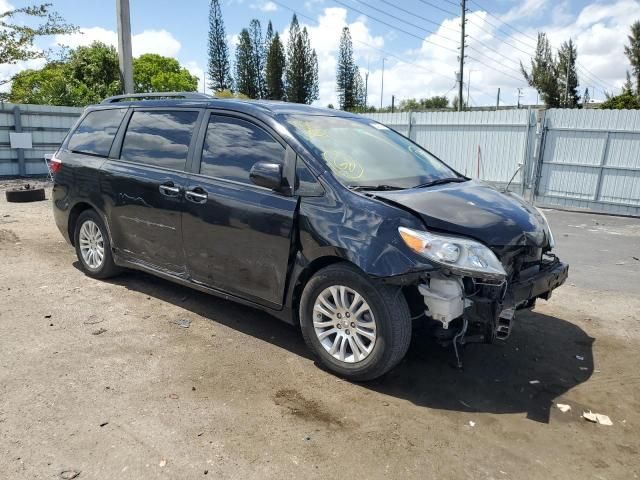 2017 Toyota Sienna XLE