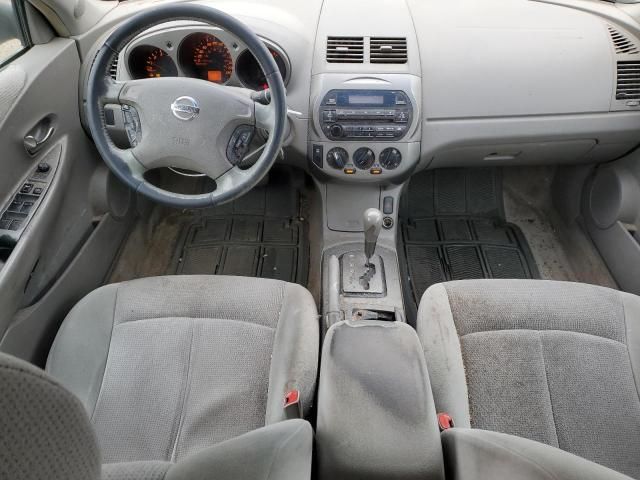 2004 Nissan Altima Base