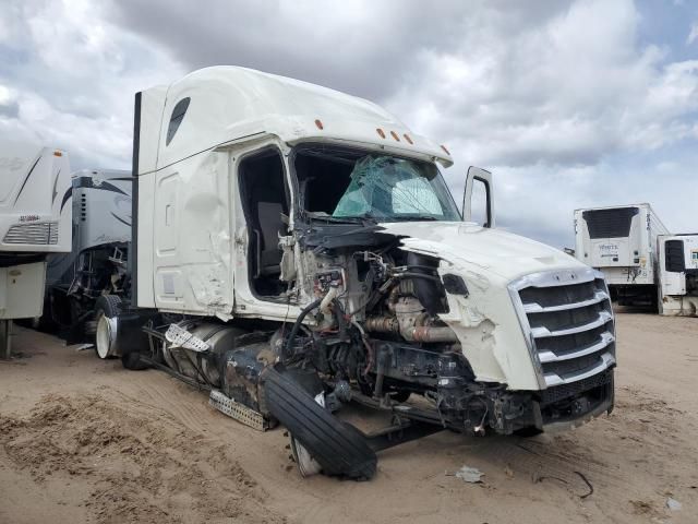 2018 Freightliner Cascadia 126