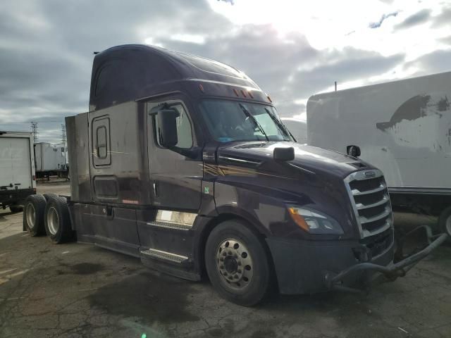 2019 Freightliner Cascadia 126