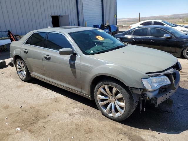 2017 Chrysler 300 Limited