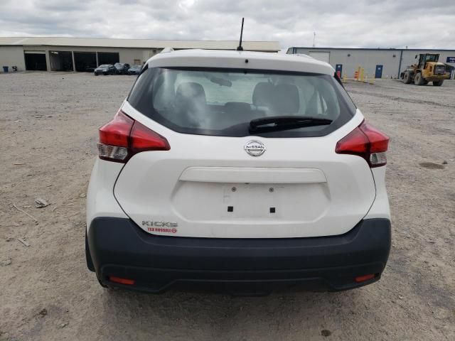 2019 Nissan Kicks S