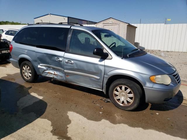 2006 Chrysler Town & Country Touring