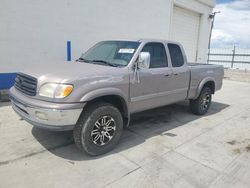 Salvage trucks for sale at Farr West, UT auction: 2000 Toyota Tundra Access Cab Limited