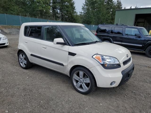 2010 KIA Soul +