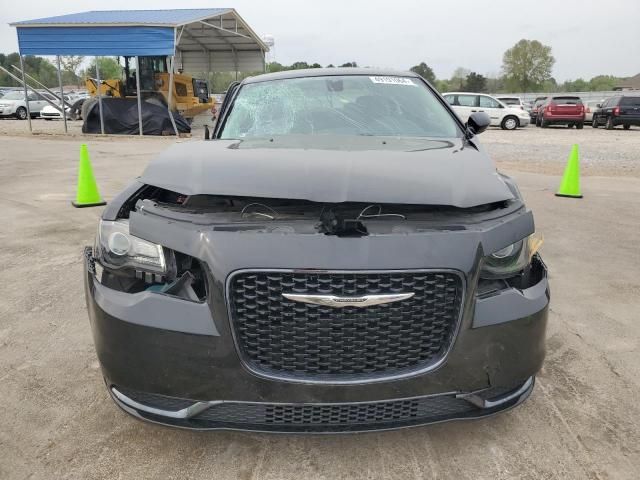 2018 Chrysler 300 Touring