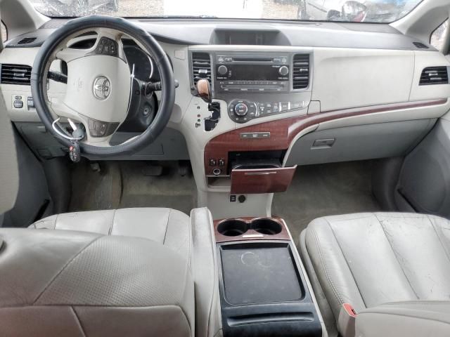 2011 Toyota Sienna XLE