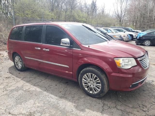 2013 Chrysler Town & Country Touring L