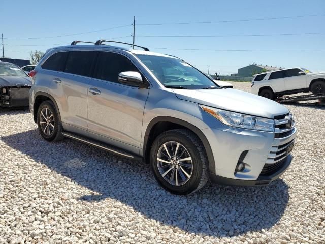 2017 Toyota Highlander SE