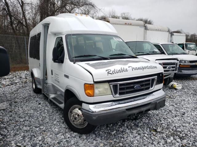 2006 Ford Econoline E350 Super Duty Cutaway Van