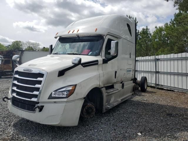 2019 Freightliner Cascadia 126