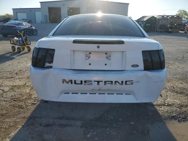 2004 Ford Mustang