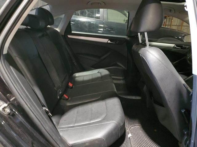 2012 Volkswagen Passat SE