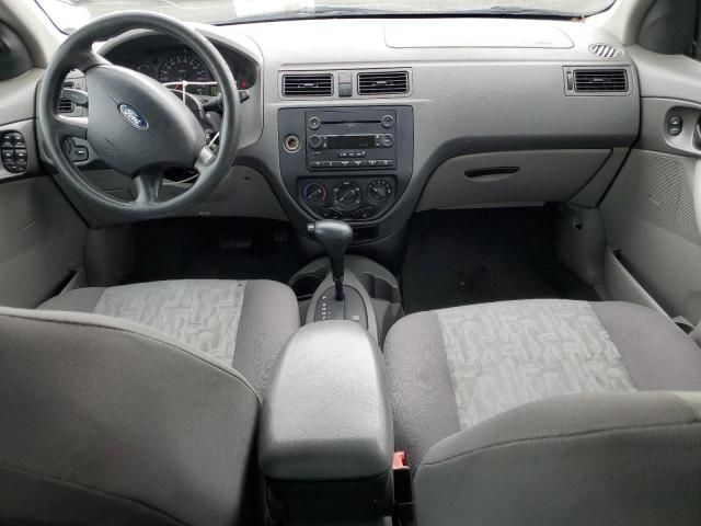 2005 Ford Focus ZX4