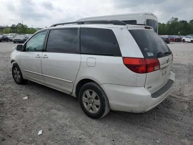 2004 Toyota Sienna XLE