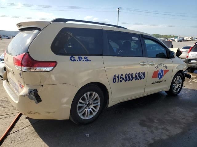 2014 Toyota Sienna XLE