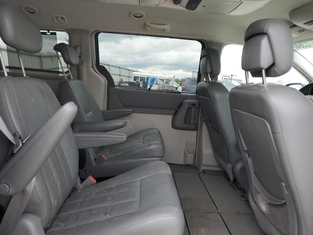 2010 Chrysler Town & Country Touring