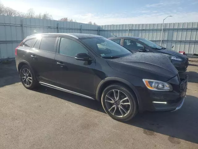 2016 Volvo V60 Cross Country Premier