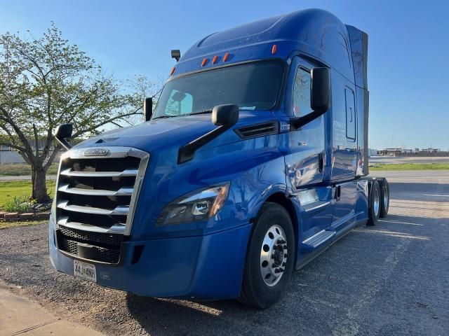 2020 Freightliner Cascadia 126