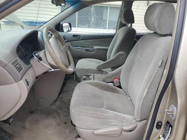 2006 Toyota Sienna CE